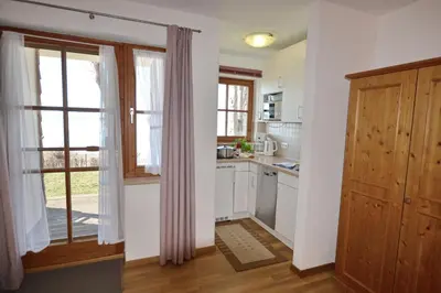Küche/Küchenzeile in der Unterkunft Ferienresidenz Chiemseestrand - Apartment 7