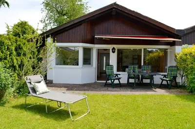 Ein Garten an der Unterkunft Haus Maja