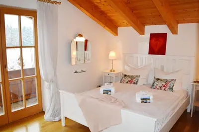 Ein Bett oder Betten in einem Zimmer der Unterkunft Haus Nini