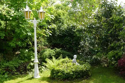 Ein Garten an der Unterkunft Haus Nini