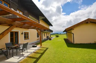 Das Gebäude in dem sich die Ferienwohnung befindet