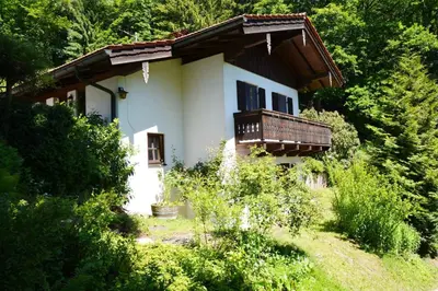 Ein Garten an der Unterkunft nock her berge