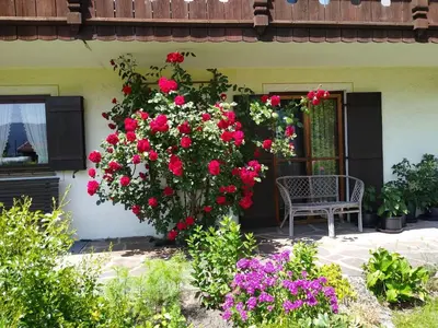 Ein Garten an der Unterkunft Ferienwohnung Resch Schweinberg