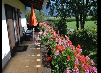 Ein Garten an der Unterkunft Ferienwohnung Resch Schweinberg