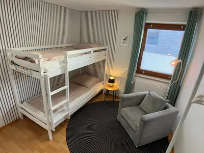 Ein Bett oder Betten in einem Zimmer der Unterkunft 4 Zimmer Wohnung, 6 Bed, Küche, Waschmaschine, Wlan, Garden, free Parking