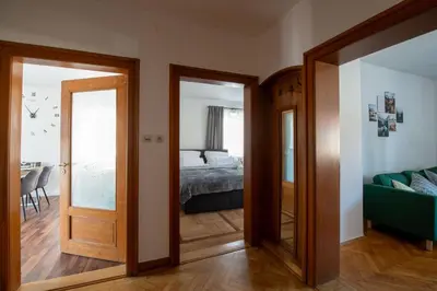 Ein Bett oder Betten in einem Zimmer der Unterkunft BeSSa Homes 6 Personen 2 Schlafzimmer, 3 King Size, Betten, Balkon, Küche