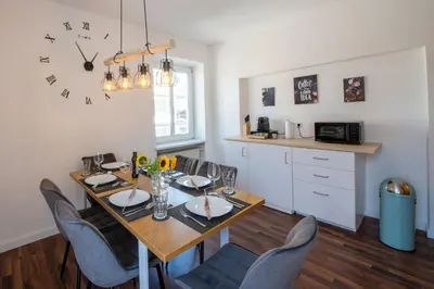 Küche/Küchenzeile in der Unterkunft BeSSa Homes 6 Personen 2 Schlafzimmer, 3 King Size, Betten, Balkon, Küche