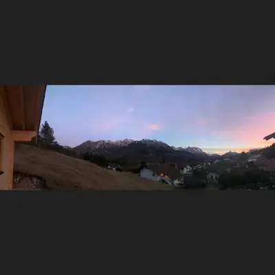 Ein allgemeiner Bergblick oder ein Berglick von der Ferienwohnung aus
