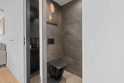 Ein Badezimmer in der Unterkunft Innenstadt- Parken- Nähe Rathaus