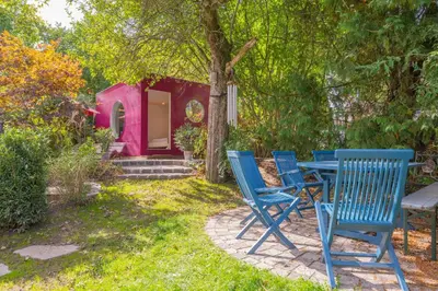 Ein Garten an der Unterkunft DOMIZIL VIA CLAUDIA