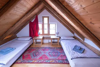Ein Bett oder Betten in einem Zimmer der Unterkunft DOMIZIL VIA CLAUDIA