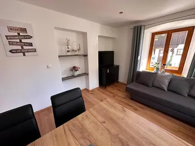 Ein Sitzbereich in der Unterkunft Ferienwohnung Schlossblick