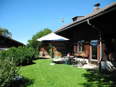 Ein Garten an der Unterkunft Berghütterl - Ferienhaus Ingerlhof