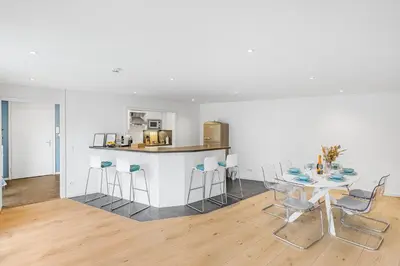 Küche/Küchenzeile in der Unterkunft PRIME - City Apartment für 6 - Neu & Modern
