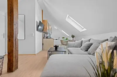 Ein Sitzbereich in der Unterkunft Stilvolle Wohnung: Private Dachterrasse - zentral