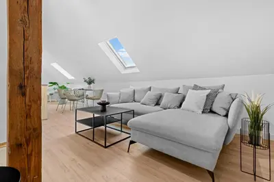 Ein Sitzbereich in der Unterkunft Stilvolle Wohnung: Private Dachterrasse - zentral