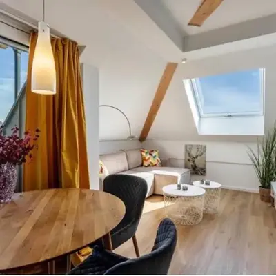 Terralpin Apartments - Charmante DG Wohnung mit Balkon