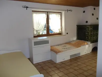 Ein Bett oder Betten in einem Zimmer der Unterkunft XXL apartment, 10 beds, 4 sleep-rooms, 140qm, 2 WC, 2 shower &&