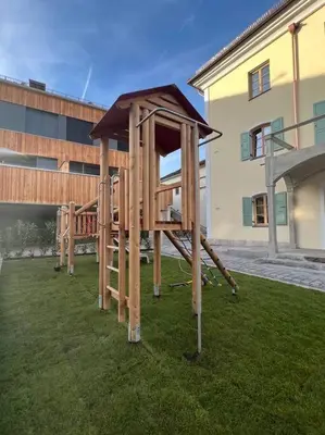 Ein Kinderspielbereich in der Unterkunft 4YOUnic Billard * 2 BR * 75-Zoll TV * Boxspringbett