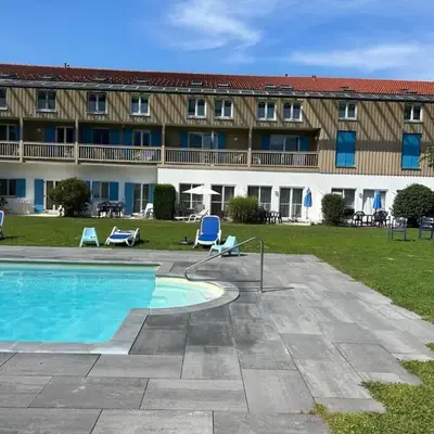 Gabi mit Pool und Sauna