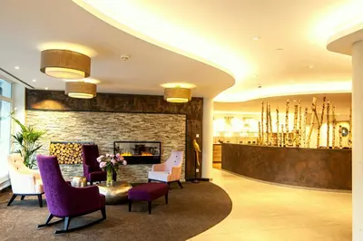 Ein Sitzbereich in der Unterkunft Business Class Hotel Ebersberg