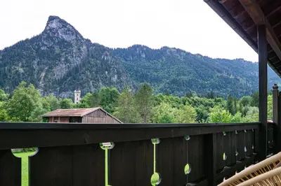 Ein allgemeiner Bergblick oder ein Berglick von der Ferienwohnung aus