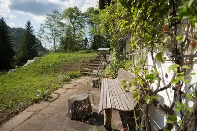 Ein Garten an der Unterkunft Einzigartiges Berg-Chalet in Alleinlage bis zu 21 Personen
