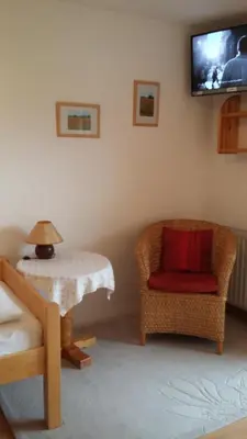 Ein Sitzbereich in der Unterkunft Gästehaus Attenhauser