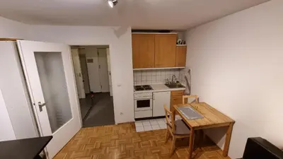 Grundriss der Unterkunft Schwabing Studio with Garden Views