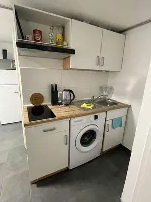 Küche/Küchenzeile in der Unterkunft Handwerkerwohnung KG Sutterain