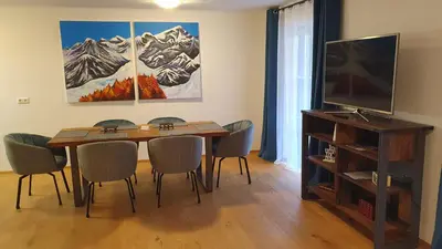 TV/Unterhaltungsangebot in der Unterkunft Ferienwohnungen am Simssee, Gutshof Alpenblick