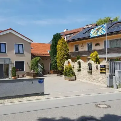 Pension und Ferienwohnungen Lerchl