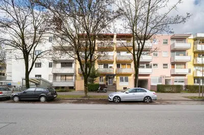 Das Gebäude in dem sich das Aparthotel befindet