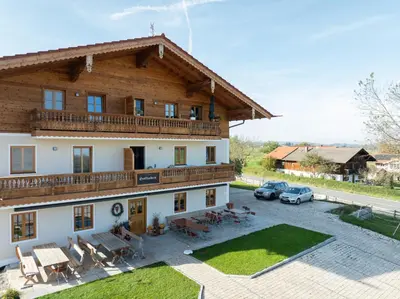 Das Gebäude in dem sich die Ferienwohnung befindet