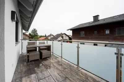 Ein Balkon oder eine Terrasse in der Unterkunft Rosenbogen