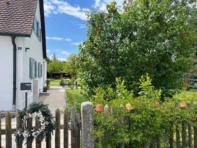Ein Garten an der Unterkunft Home of gmiatlich - Ferien & Wohnen auf Zeit