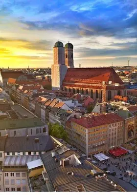 Ein allgemeiner Blick auf München oder ein Stadtblick von der Ferienwohnung aus