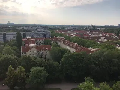 Ein allgemeiner Blick auf München oder ein Stadtblick von der Ferienwohnung aus