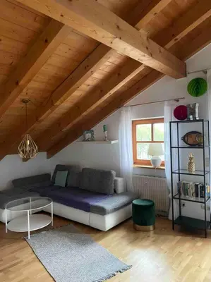 Ein Sitzbereich in der Unterkunft Zweite Heimat in Mühldorf