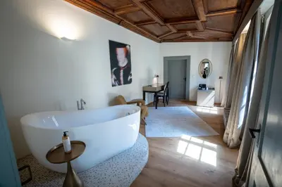 Ein Badezimmer in der Unterkunft Maxim Suites by Elias Holl