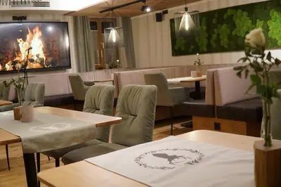 Ein Sitzbereich in der Unterkunft Hotel Gasthof Stieglers