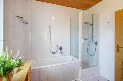 Ein Badezimmer in der Unterkunft Stylish loft with balcony, quiet and spacious