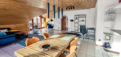 Ein Sitzbereich in der Unterkunft Stylish loft with balcony, quiet and spacious