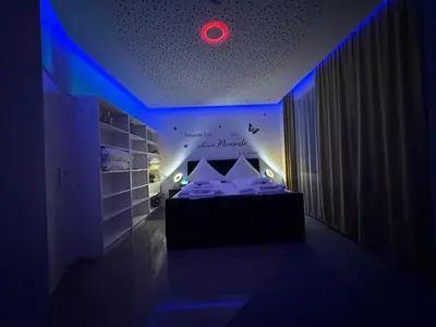 Ein Bett oder Betten in einem Zimmer der Unterkunft Modern Apartments Neuburg U - TOP - 2 Zimmer, Komfort, Zentrum, Wi-Fi, Smart TV, Stellplatz, Küche