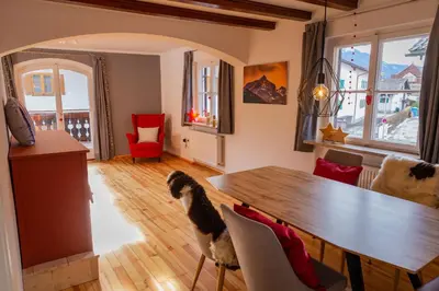Ein Sitzbereich in der Unterkunft Papa Joe`s Ferienwohnung in Garmisch