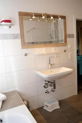 Ein Badezimmer in der Unterkunft Heidis Ferienwohnung