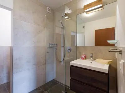 Ein Badezimmer in der Unterkunft Erdgeschosswohnung 8 im Bergschlössl