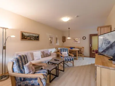 Ein Sitzbereich in der Unterkunft Chiemgau-Comfort B4 Ferienwohnanlage Oberaudorf