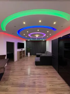 TV/Unterhaltungsangebot in der Unterkunft Modern Apartments Neuburg C - TOP - 3 Zimmer, Stellplatz, Zentrum, Wi-Fi, 3 TV, Küche