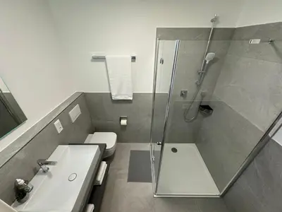 Ein Badezimmer in der Unterkunft Bhome Serviced Apartments